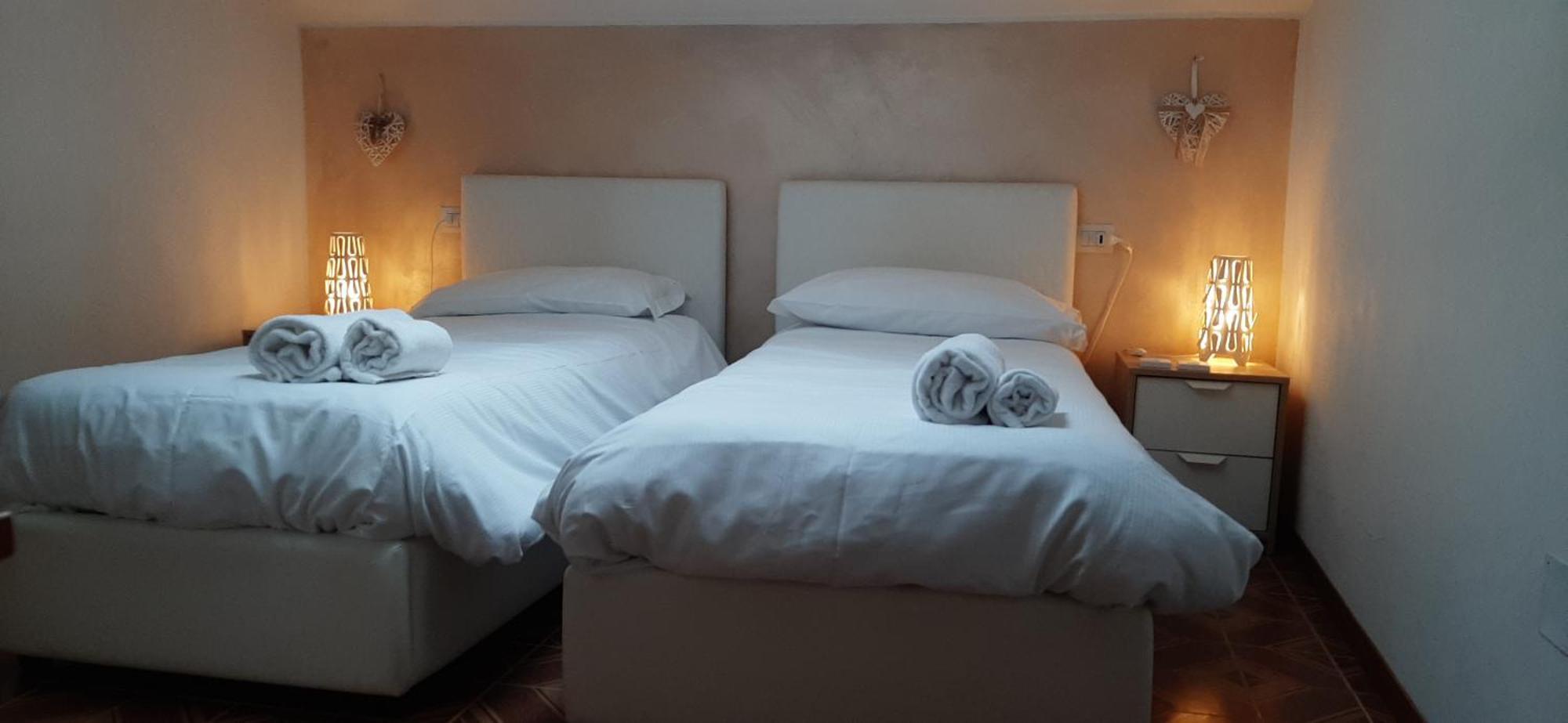 Camere Porto Vecchio Con Parcheggio A Pochi Passi Dal Castello Malcesine Bagian luar foto