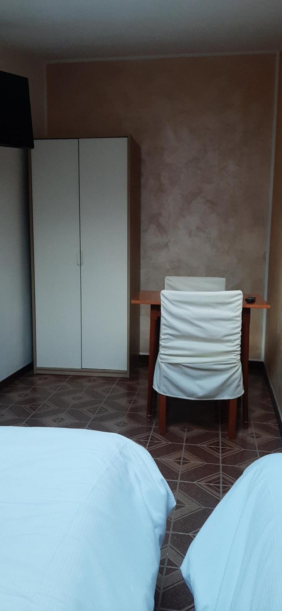 Camere Porto Vecchio Con Parcheggio A Pochi Passi Dal Castello Malcesine Bagian luar foto