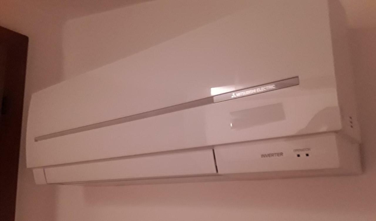 Camere Porto Vecchio Con Parcheggio A Pochi Passi Dal Castello Malcesine Bagian luar foto