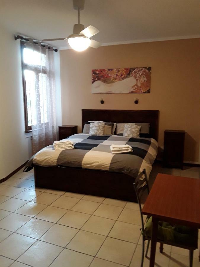 Camere Porto Vecchio Con Parcheggio A Pochi Passi Dal Castello Malcesine Bagian luar foto